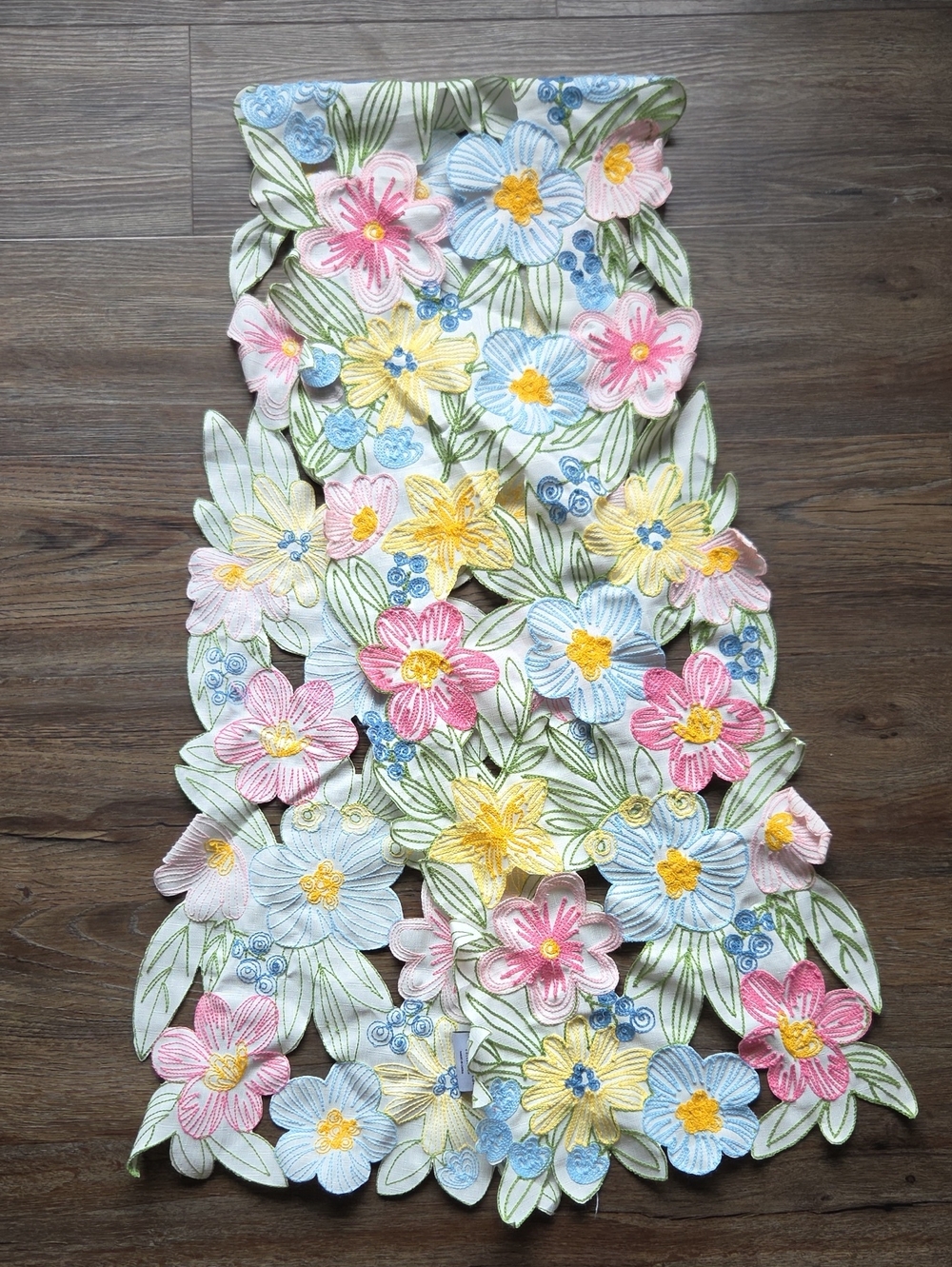 Room And Retreat Colorful Floral Embroidered Manufactured Table Runner